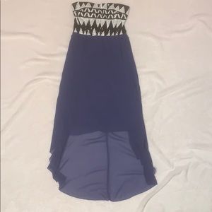 Formal strapless short dress w/ trail